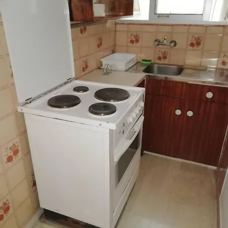 Ikonomou Ath.30 Loutraki (Corinthia)